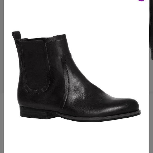 Max Studio Gwyne Chelsea Boot in Black - Picture 8 of 9